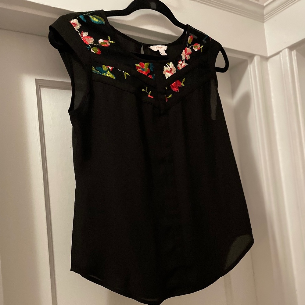 Candie’s, Small, Black w/ Floral Embroidery, Sleeveless Blouse - Picture 2 of 6